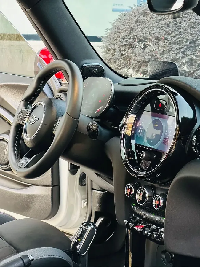 2022 MINI JCW 2.0T 231HP L4 8AT,autocango,china used car exporter,china ev exporter,chinese used car exporter,chinese used ev exporter