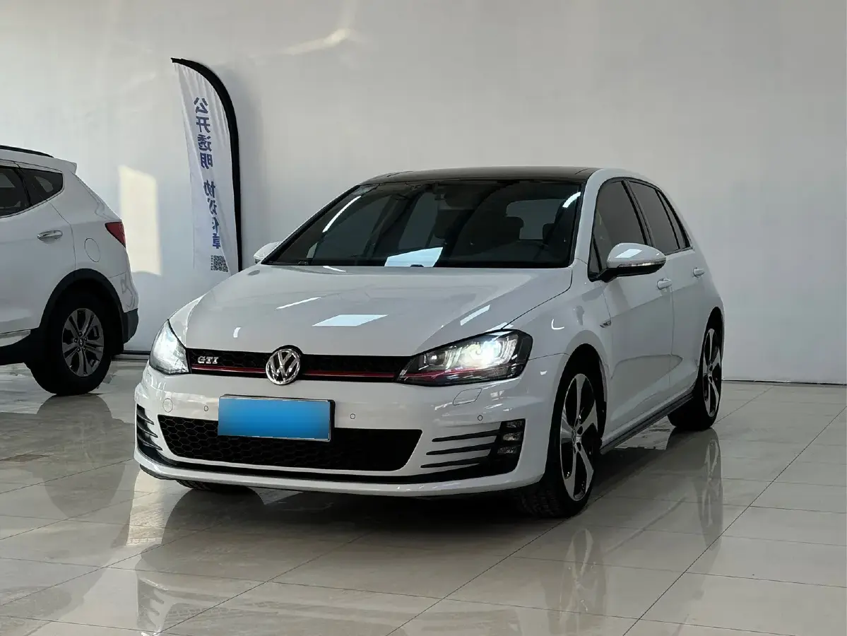 2016 Volkswagen GolfGTI 2.0T 220HP L4 7DCT