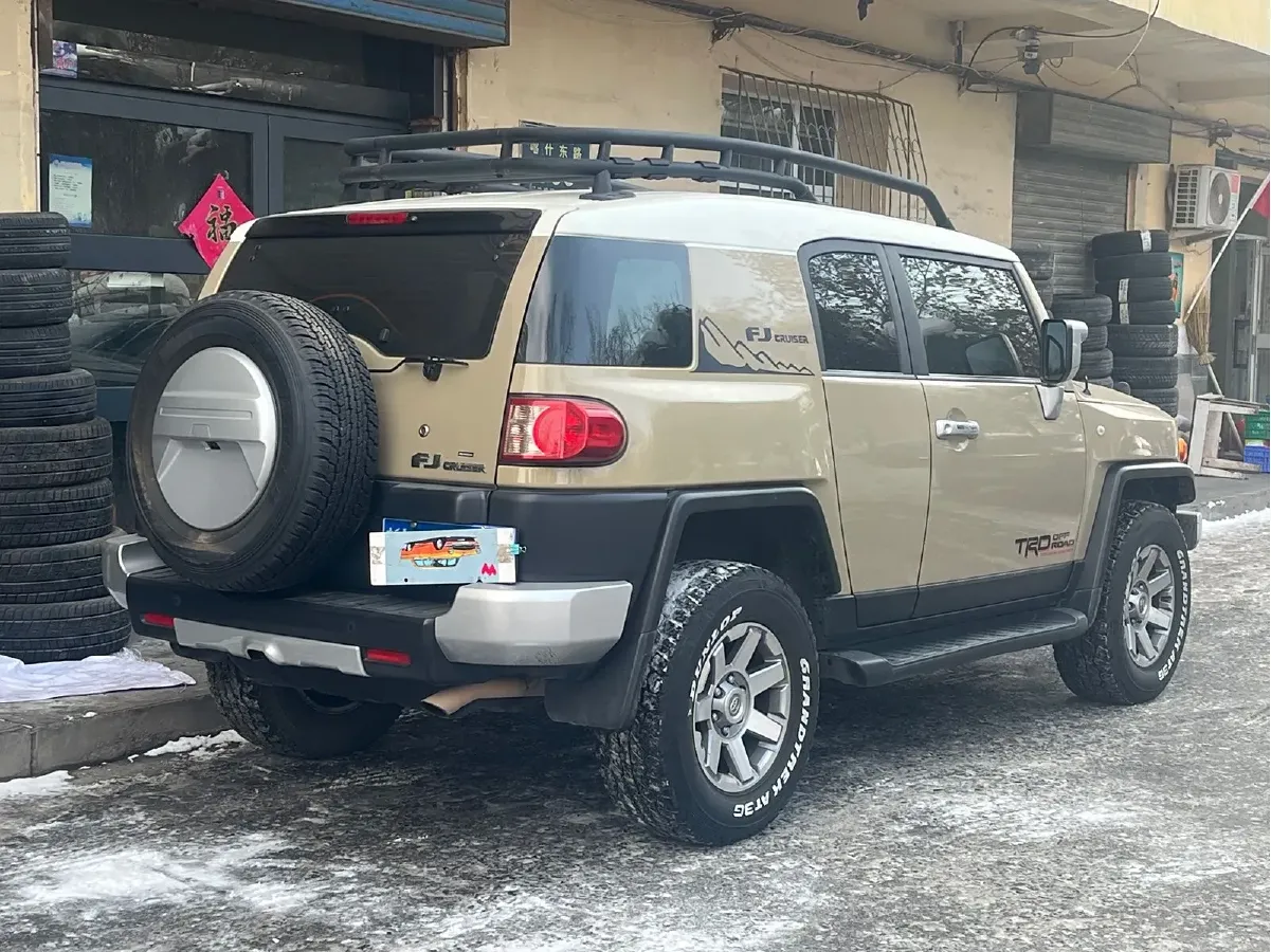2013 Toyota FJ Cruiser 4.0L 272HP V6 5AT,autocango,china used car exporter,china ev exporter,chinese used car exporter,chinese used ev exporter