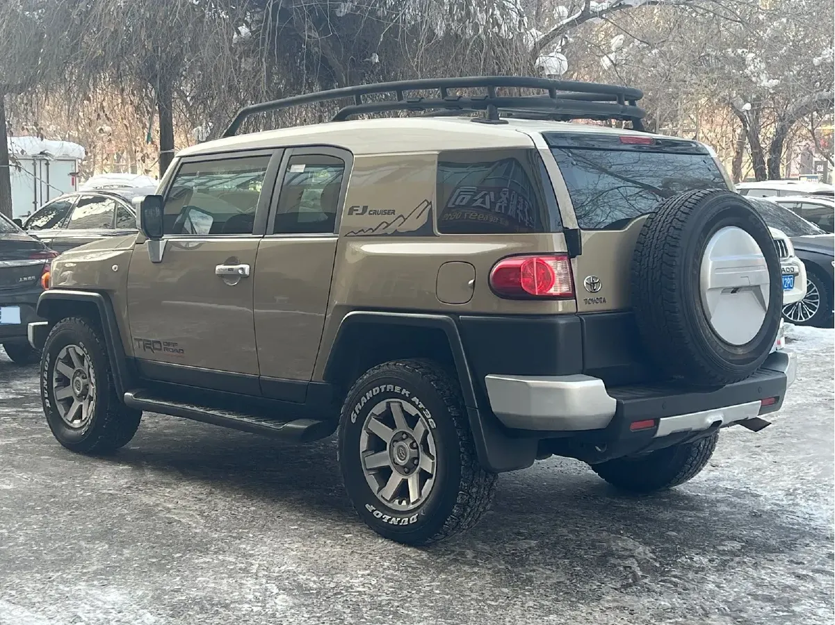 2013 Toyota FJ Cruiser 4.0L 272HP V6 5AT,autocango,china used car exporter,china ev exporter,chinese used car exporter,chinese used ev exporter