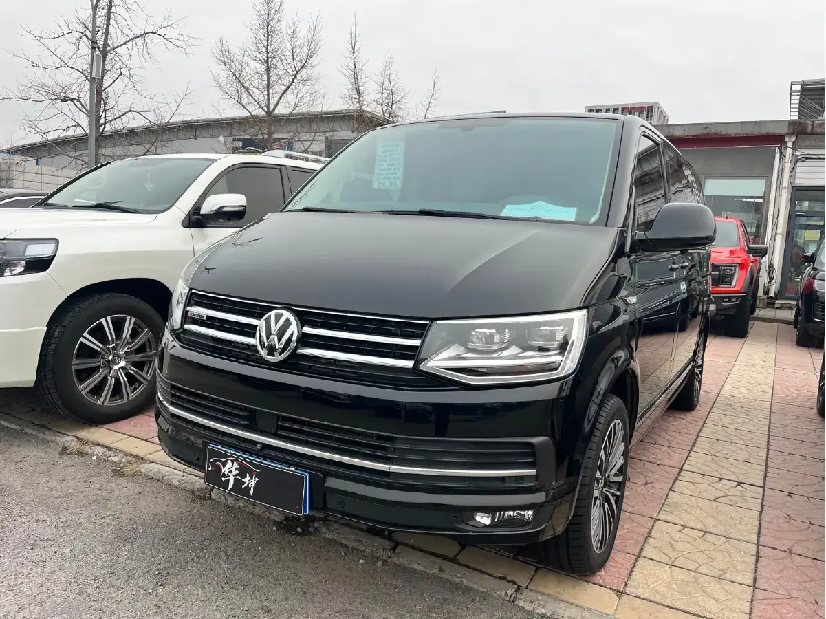 2019 Volkswagen Multivan 2.0T 204HP L4 7DCT