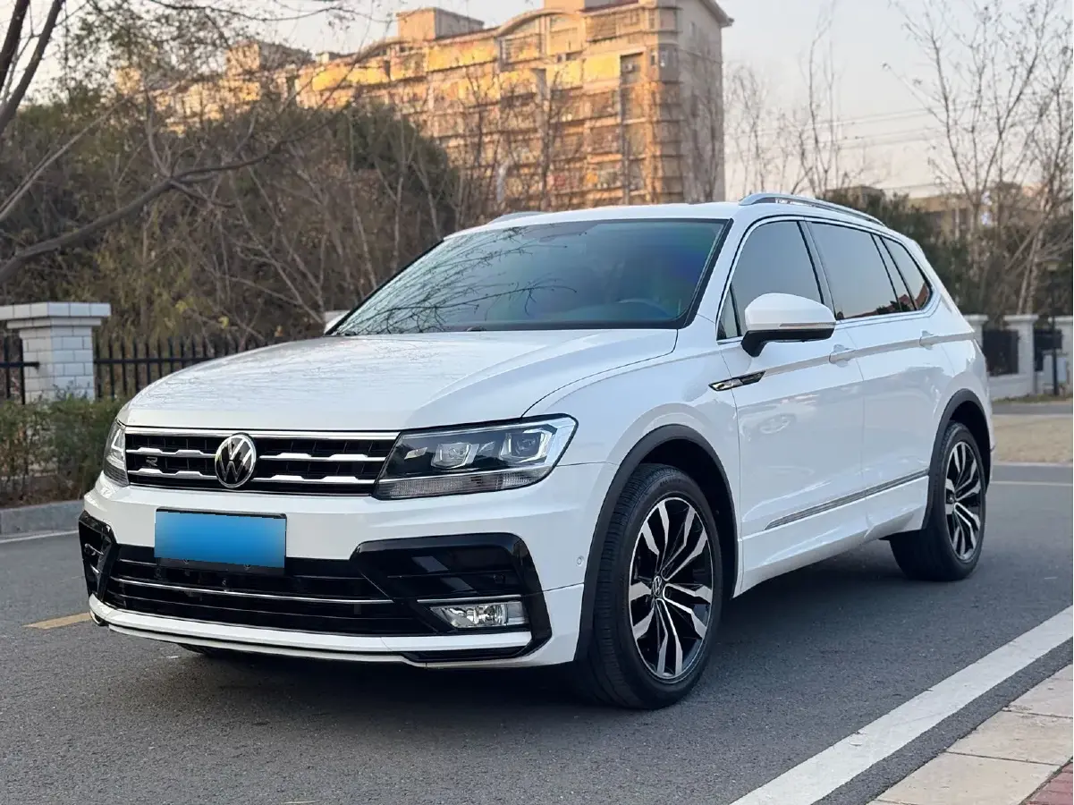 2021 Volkswagen Tiguan L 2.0T 186HP L4 7DCT