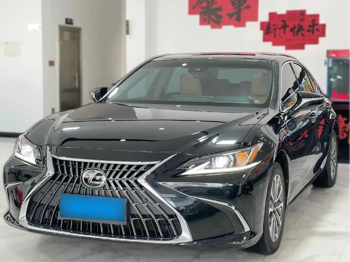 2022 Lexus ES 2.0L 173HP L4 CVT