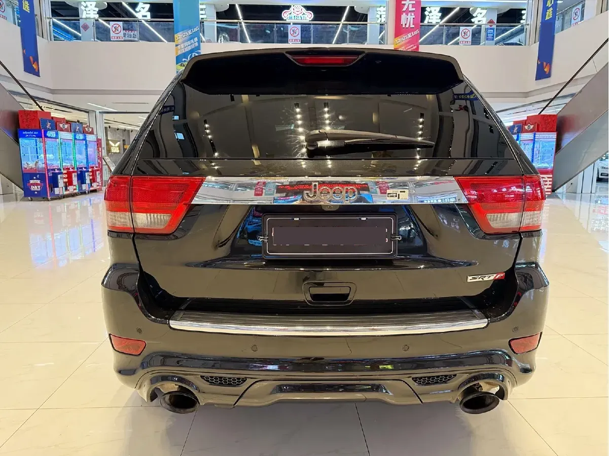 2013 Jeep Grand Cherokee SRT 6.4L 468HP V8 5AT,autocango,china used car exporter,china ev exporter,chinese used car exporter,chinese used ev exporter