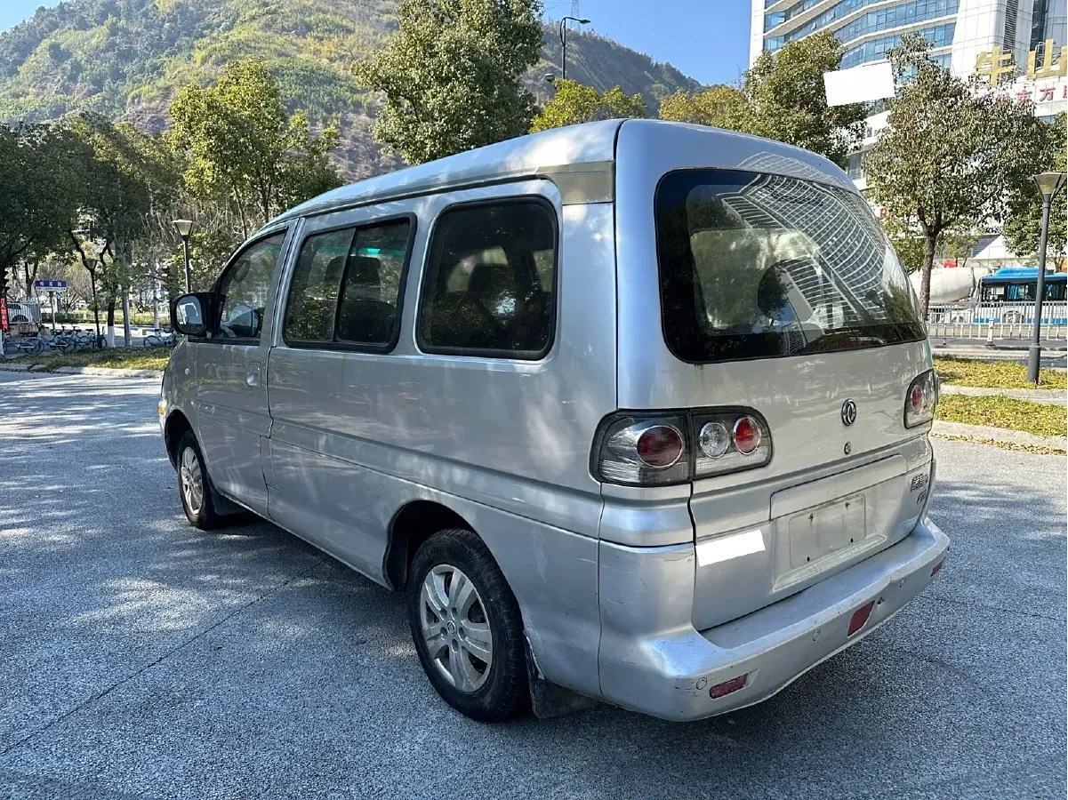 2013 DongFeng Forthing LingZhi 1.6L 113HP L4 5MT,autocango,china used car exporter,china ev exporter,chinese used car exporter,chinese used ev exporter