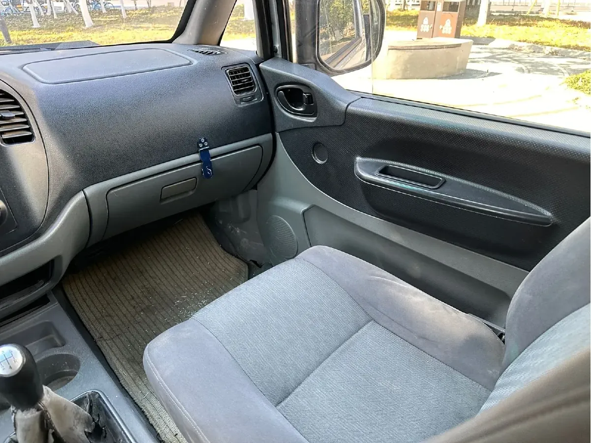 2013 DongFeng Forthing LingZhi 1.6L 113HP L4 5MT,autocango,china used car exporter,china ev exporter,chinese used car exporter,chinese used ev exporter