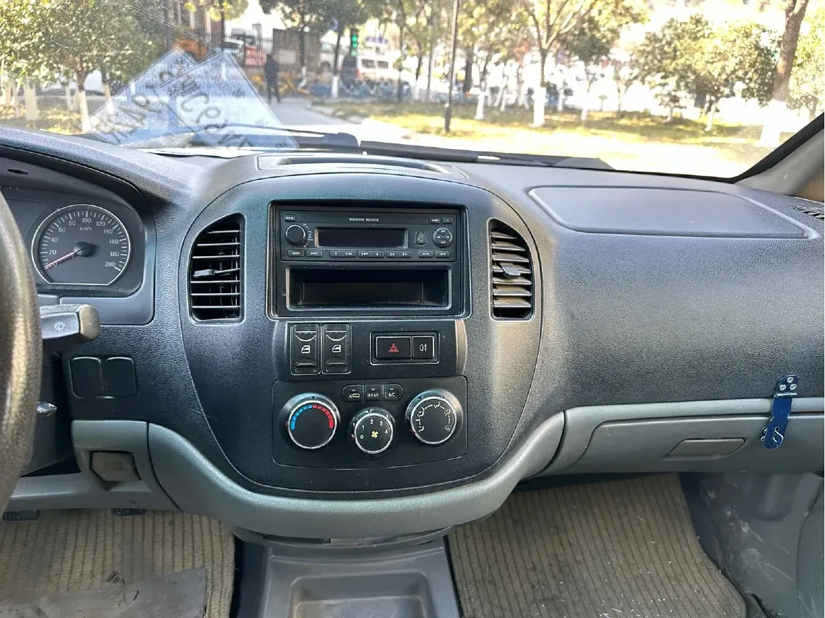 2013 DongFeng Forthing LingZhi 1.6L 113HP L4 5MT,autocango,china used car exporter,china ev exporter,chinese used car exporter,chinese used ev exporter