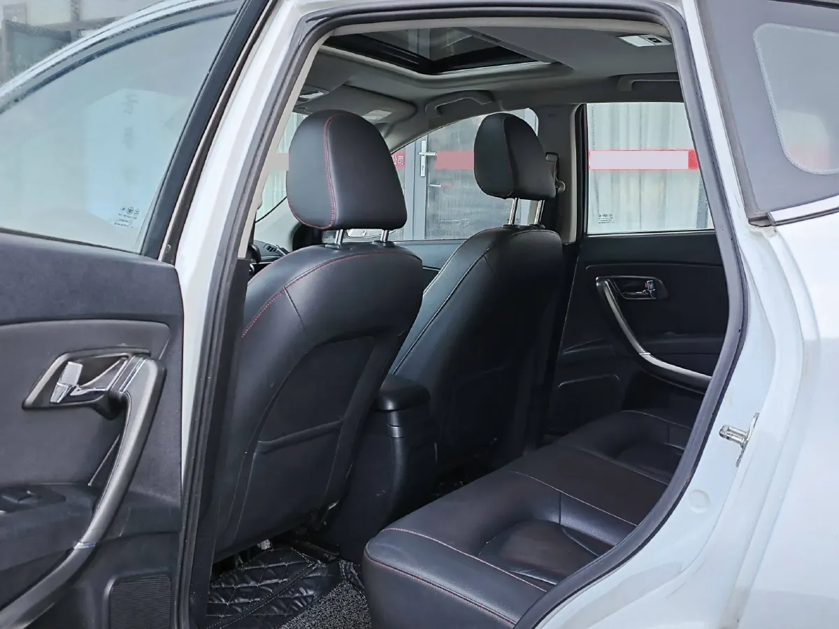 2015 Bestune X80 2.0L 147HP L4 6AT,autocango,china used car exporter,china ev exporter,chinese used car exporter,chinese used ev exporter