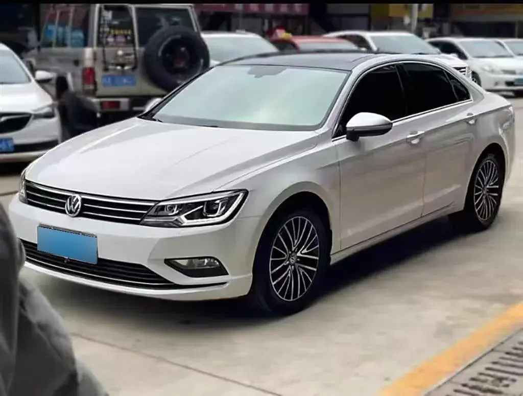 2017 Volkswagen Lamando 1.4T 150HP L4 7DCT