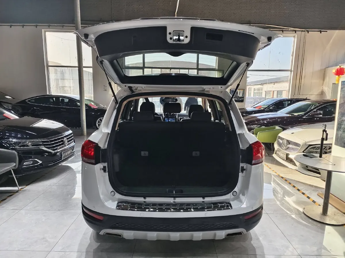 2017 Yema T70 1.8T 160HP L4 CVT,autocango,china used car exporter,china ev exporter,chinese used car exporter,chinese used ev exporter