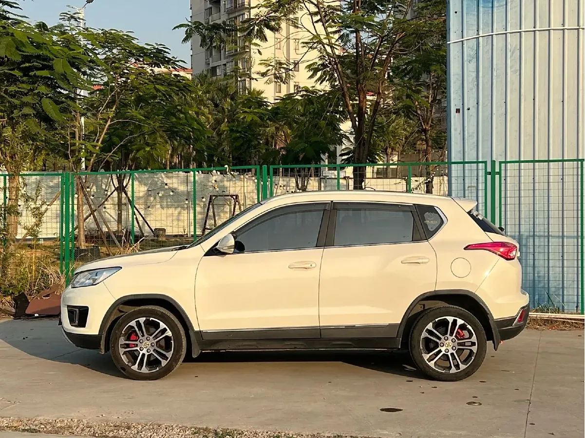 2016 BeiJing Auto Senova X35 1.5L 116HP L4 4AT,autocango,china used car exporter,china ev exporter,chinese used car exporter,chinese used ev exporter