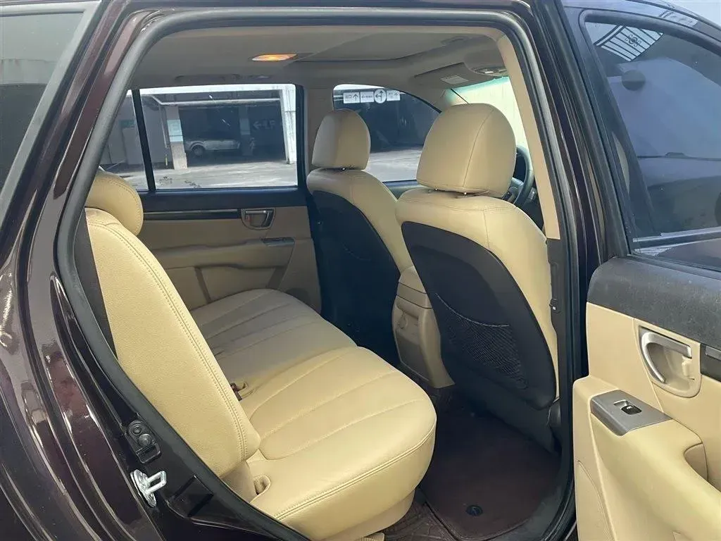 2011 Hyundai Santafe Classic 2.4L 174HP L4 6AT,autocango,china used car exporter,china ev exporter,chinese used car exporter,chinese used ev exporter