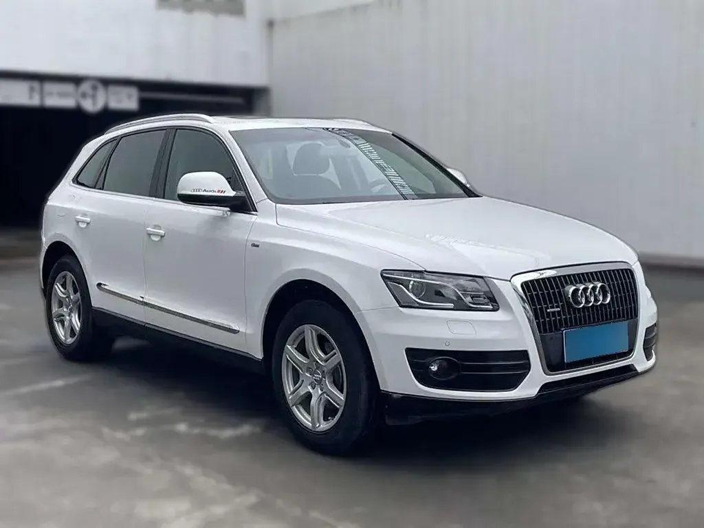 2012 Audi Q5 2.0T 211HP L4 8AT