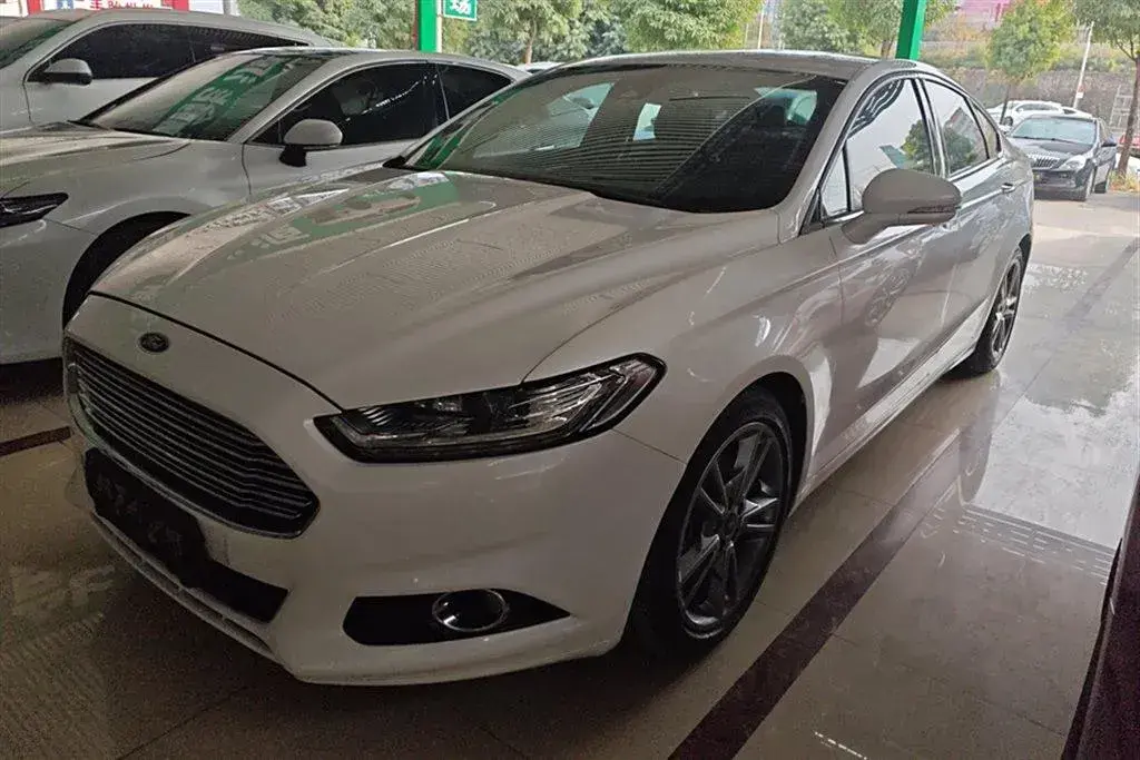 2013 Ford Mondeo 2.0T 242HP L4 6AT