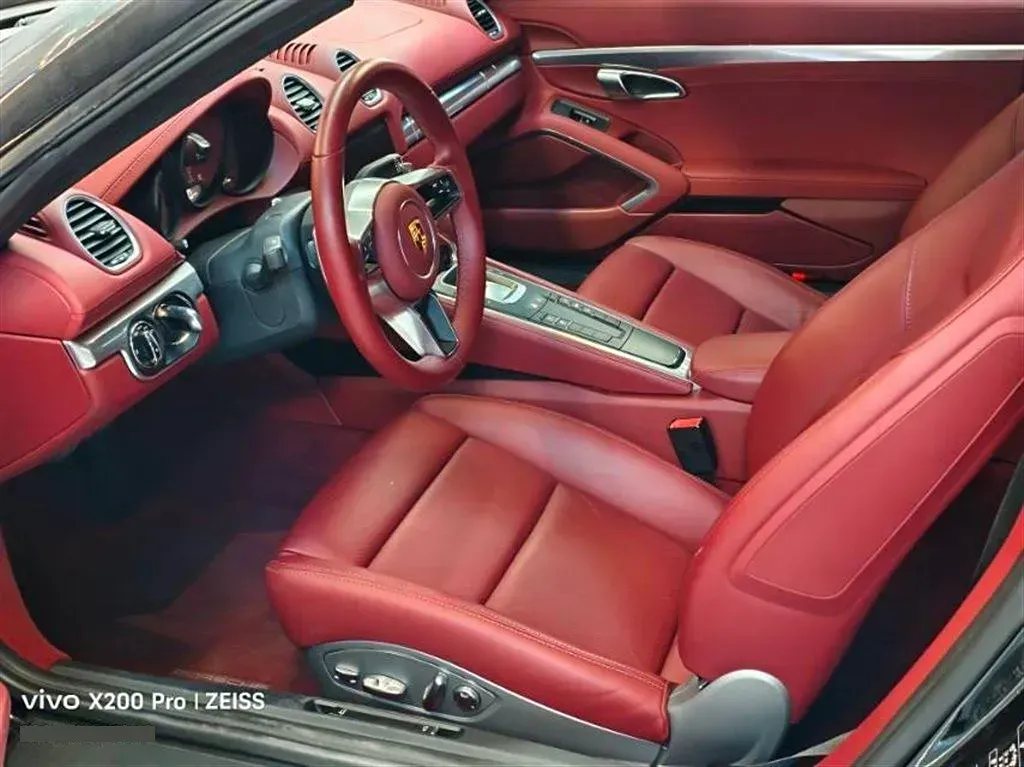 2020 Porsche 718 2.0T 250HP H4 7DCT,autocango,china used car exporter,china ev exporter,chinese used car exporter,chinese used ev exporter