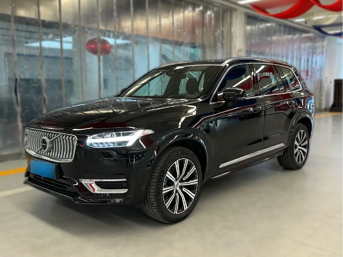 2023 Volvo XC90 2.0T 299HP L4 8AT