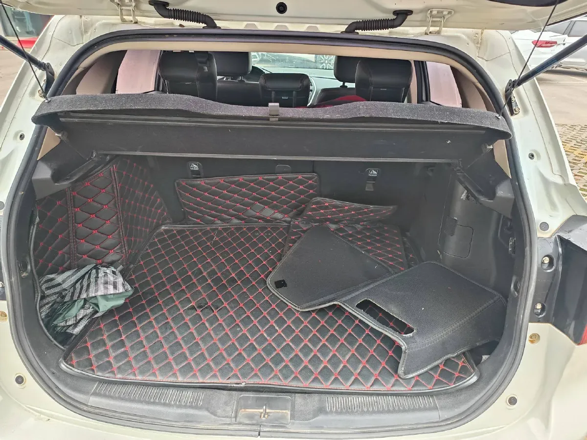 2015 Suzuki S-cross 1.4T 140HP L4 6AT,autocango,china used car exporter,china ev exporter,chinese used car exporter,chinese used ev exporter