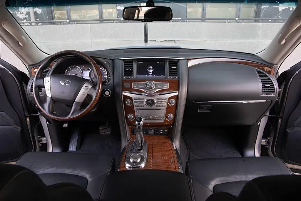 2016 Infiniti QX80 5.6L 398HP V8 7AT,autocango,china used car exporter,china ev exporter,chinese used car exporter,chinese used ev exporter