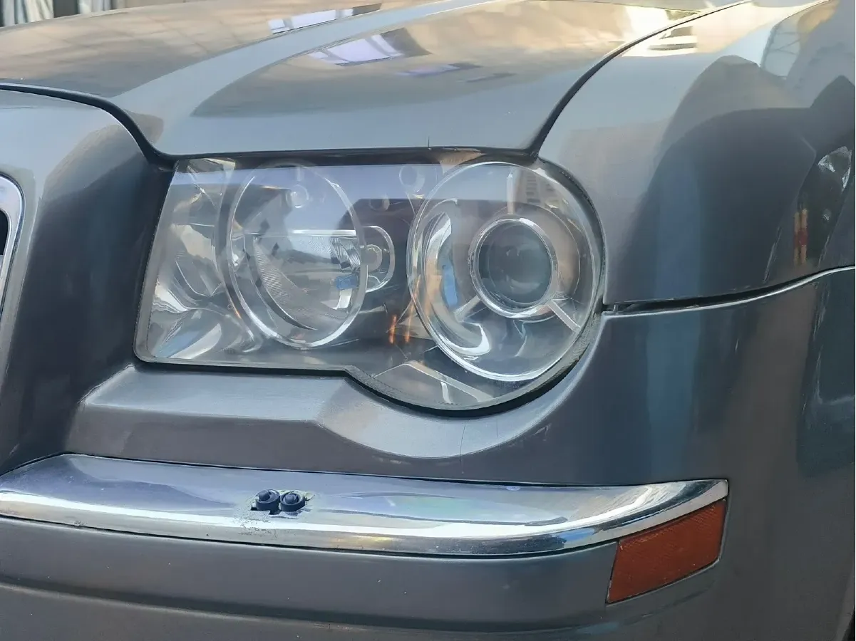 2004 Chrysler 300C 5.7L 340HP V8 5AT,autocango,china used car exporter,china ev exporter,chinese used car exporter,chinese used ev exporter