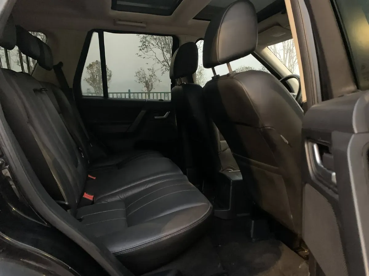 2013 Land Rover Freelander 2 2.0T 240HP L4 6AT,autocango,china used car exporter,china ev exporter,chinese used car exporter,chinese used ev exporter