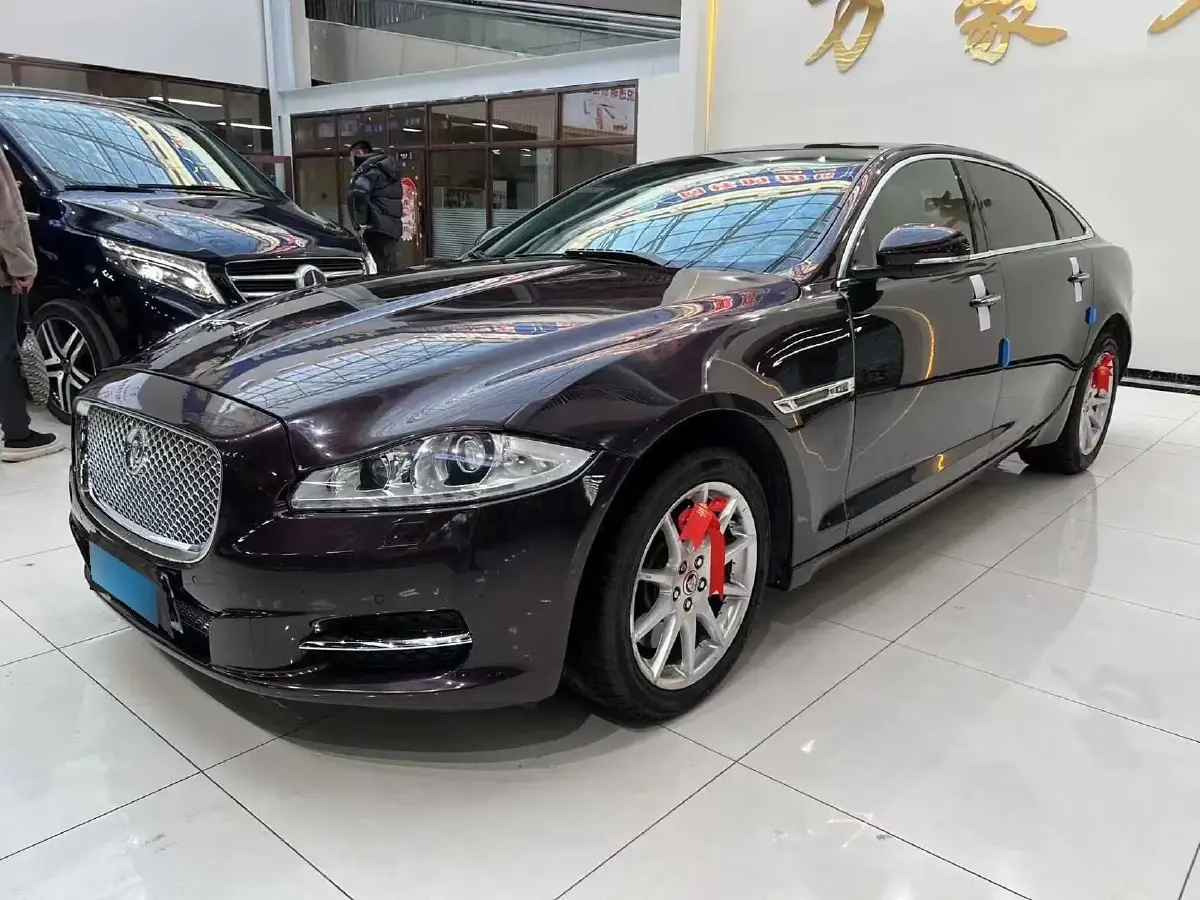 2012 Jaguar XJ 3.0L 238HP V6 6AT