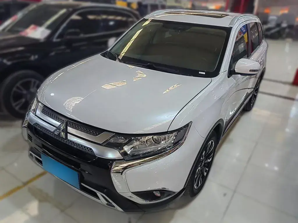 2019 Mitsubishi Outlander 2.0L 166HP L4 CVT
