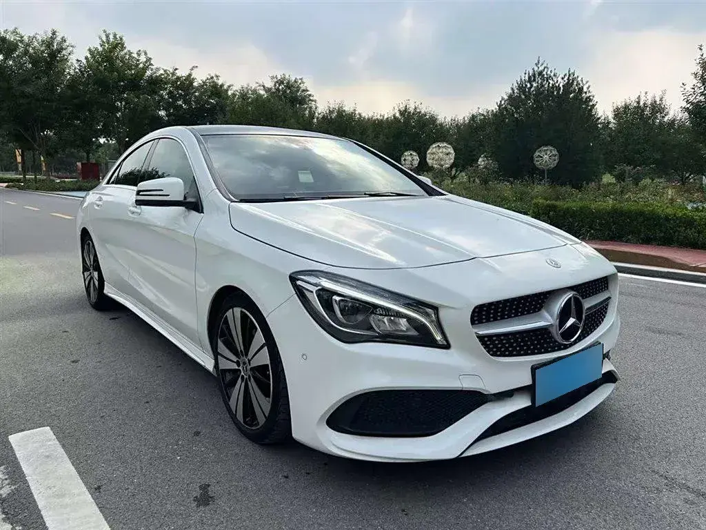 2019 Mercedes-Benz CLA Class 1.6T 156HP L4 7DCT
