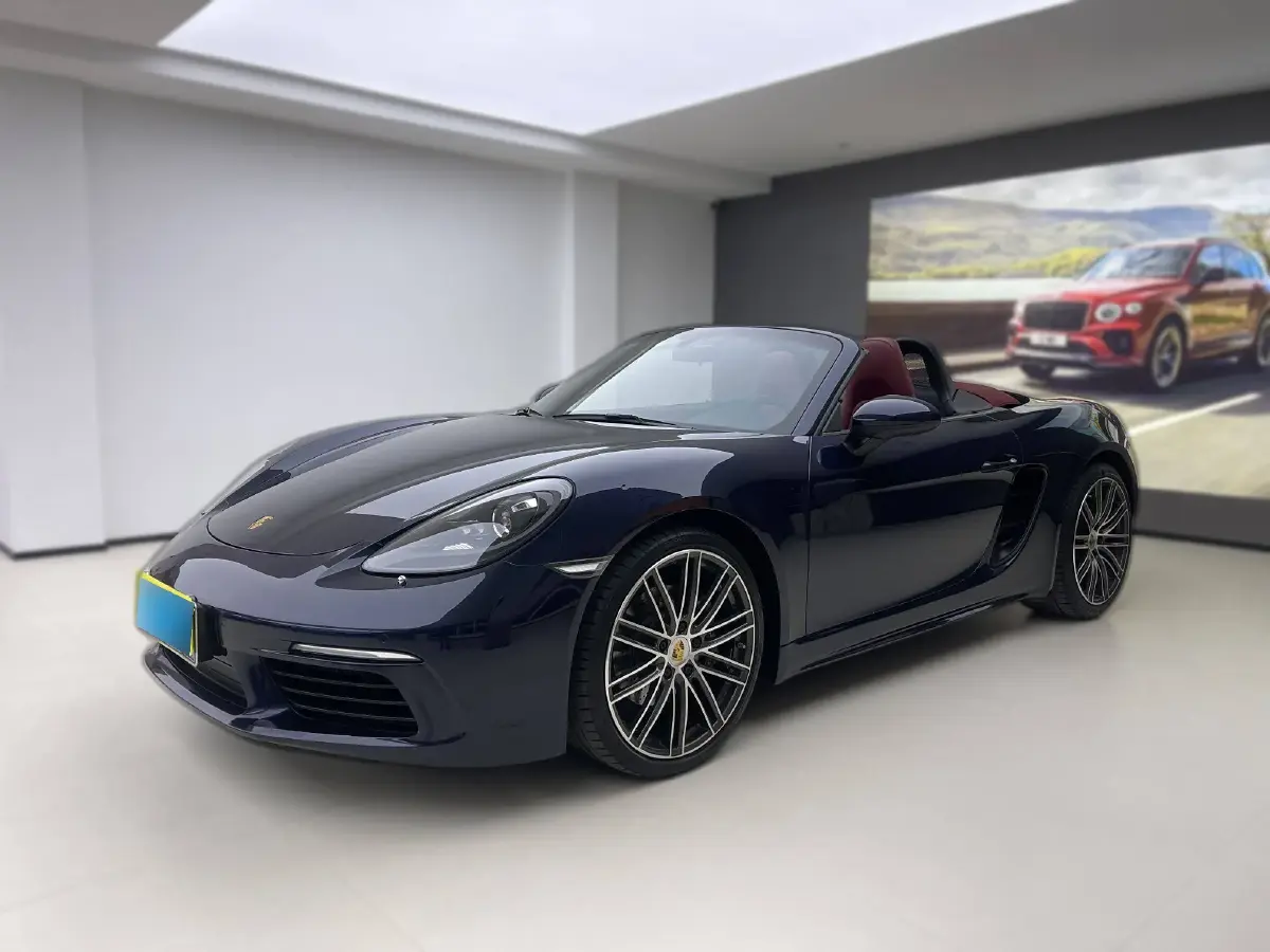 2018 Porsche 718 2.0T 250HP H4 7DCT