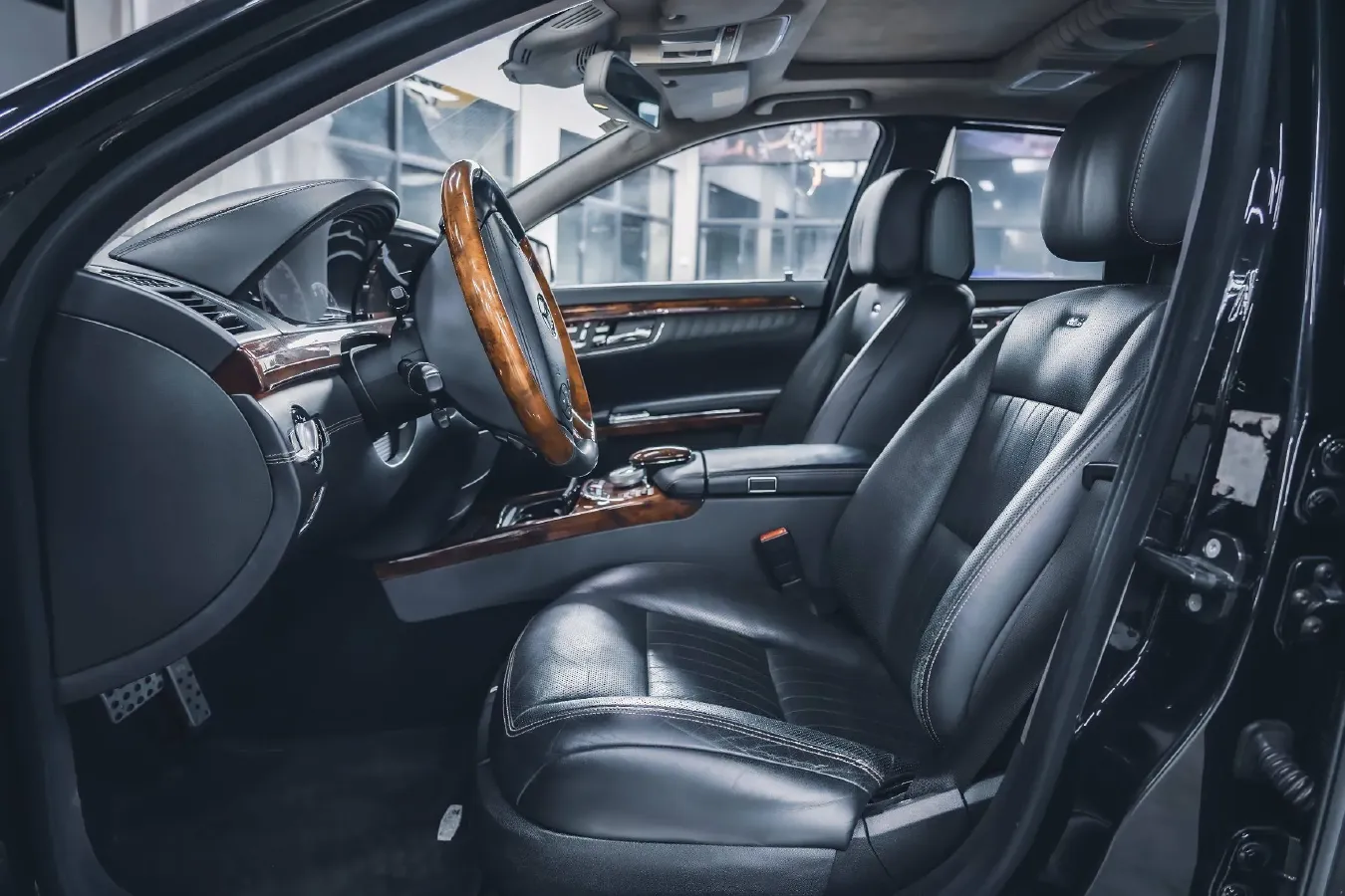 2011 Brabus S Class 5.5T 517HP V12 5AT,autocango,china used car exporter,china ev exporter,chinese used car exporter,chinese used ev exporter