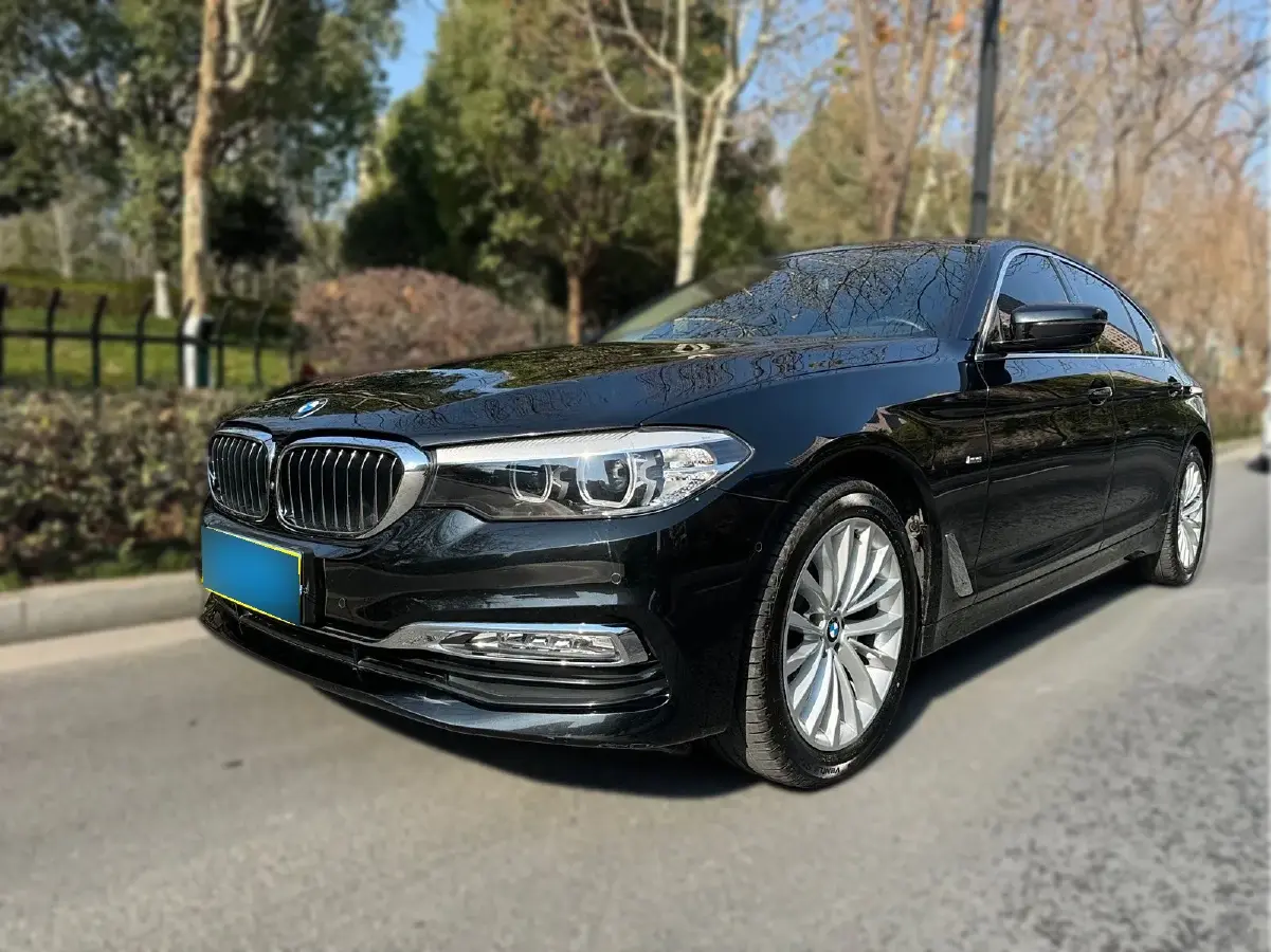 2018 BMW 5 Series 2.0T 184HP L4 8AT
