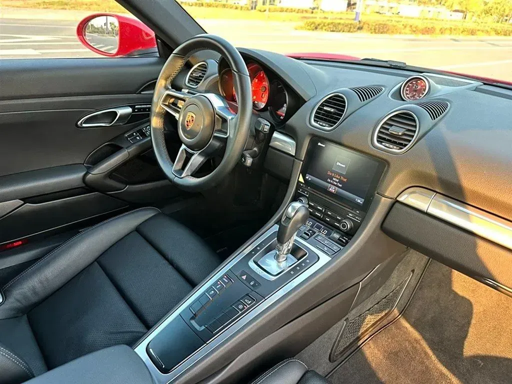 2018 Porsche 718 2.0T 250HP H4 7DCT,autocango,china used car exporter,china ev exporter,chinese used car exporter,chinese used ev exporter