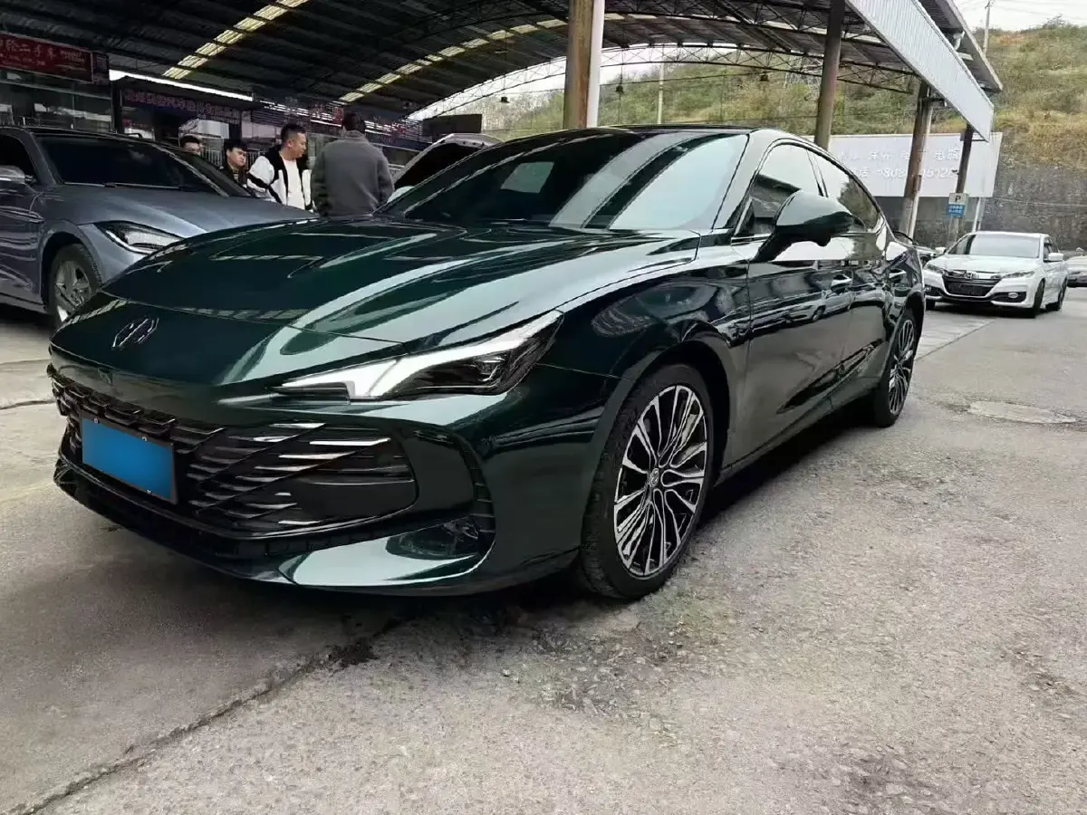 2023 MG 7 2.0T 261HP L4 9AT