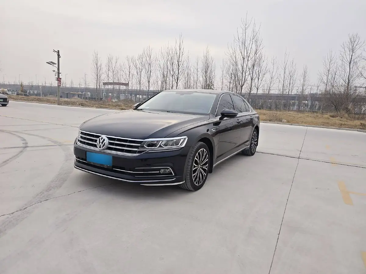 2019 Volkswagen Phideon 2.0T 224HP L4 7DCT