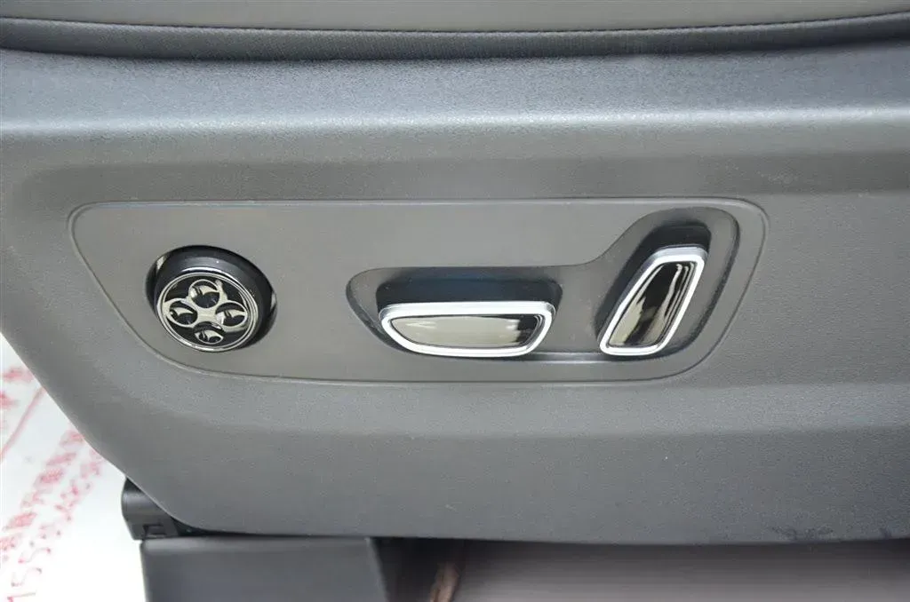 2024 212 212 T01 2.0T 252HP L4 8AT,autocango,china used car exporter,china ev exporter,chinese used car exporter,chinese used ev exporter