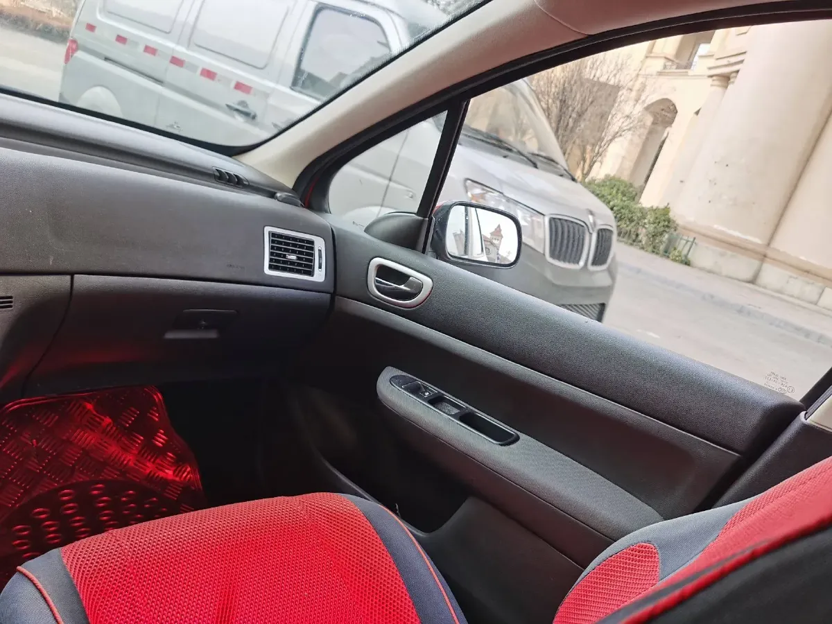 2008 Peugeot 307 1.6L 106HP L4 5MT,autocango,china used car exporter,china ev exporter,chinese used car exporter,chinese used ev exporter