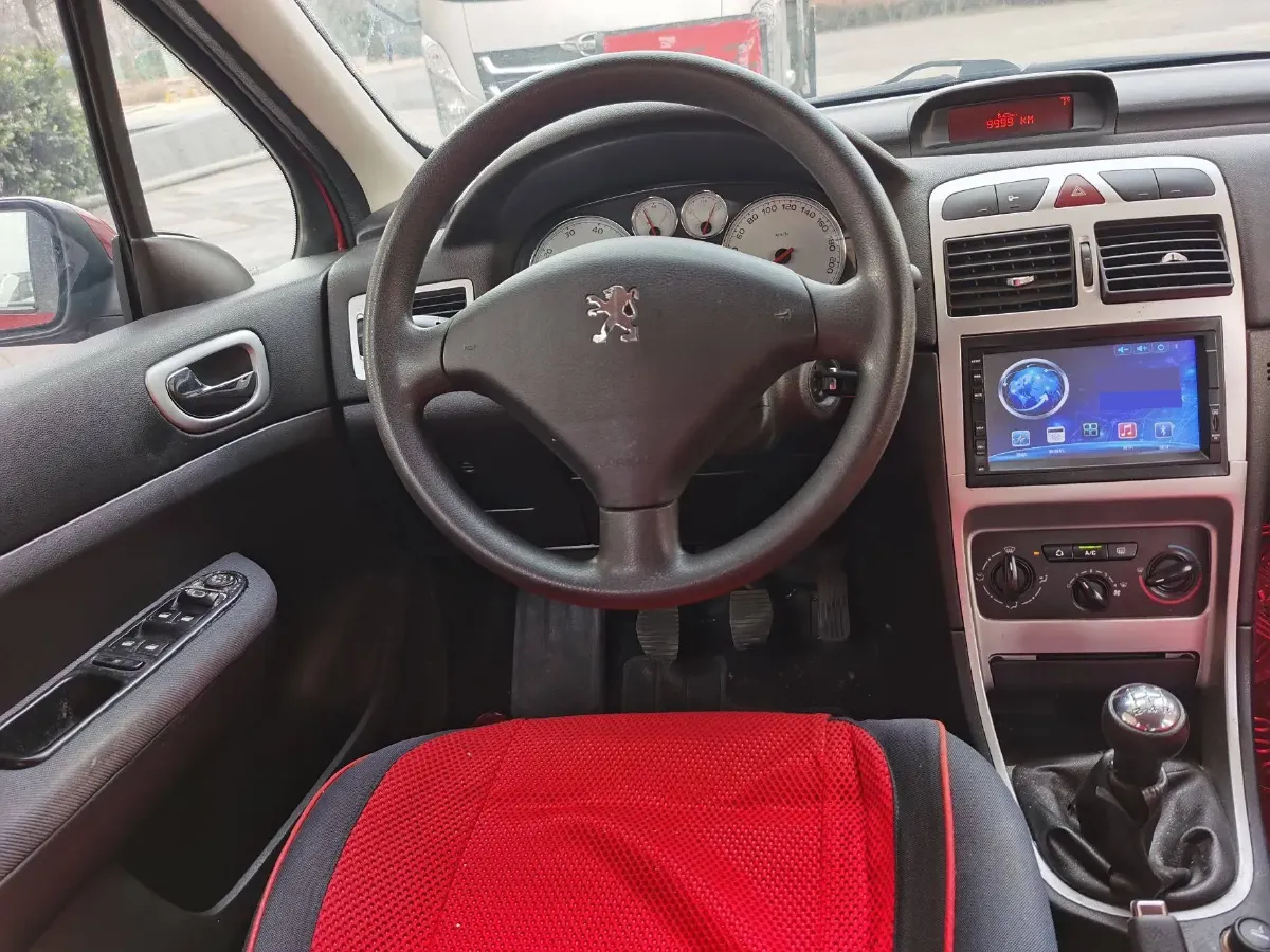 2008 Peugeot 307 1.6L 106HP L4 5MT,autocango,china used car exporter,china ev exporter,chinese used car exporter,chinese used ev exporter