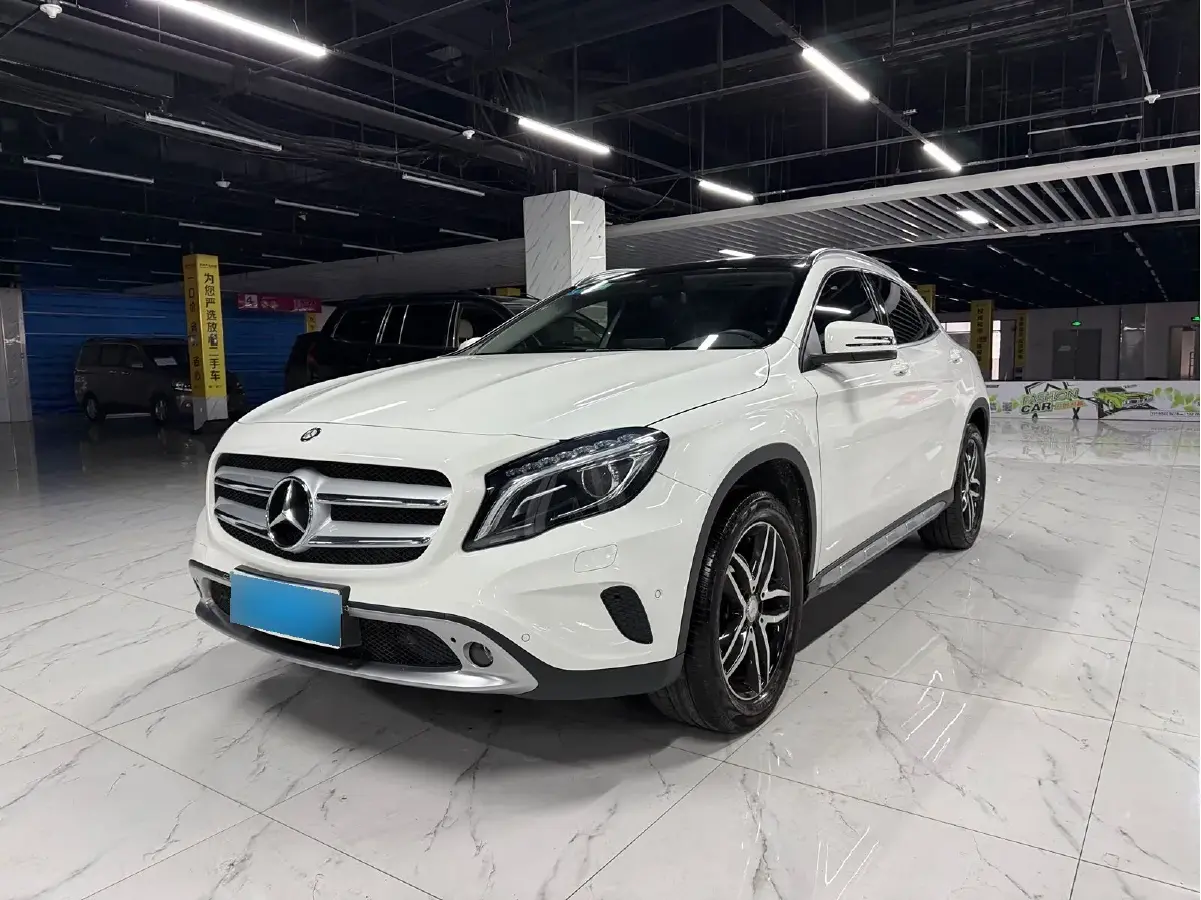 2016 Mercedes-Benz GLA Class 2.0T 184HP L4 7DCT