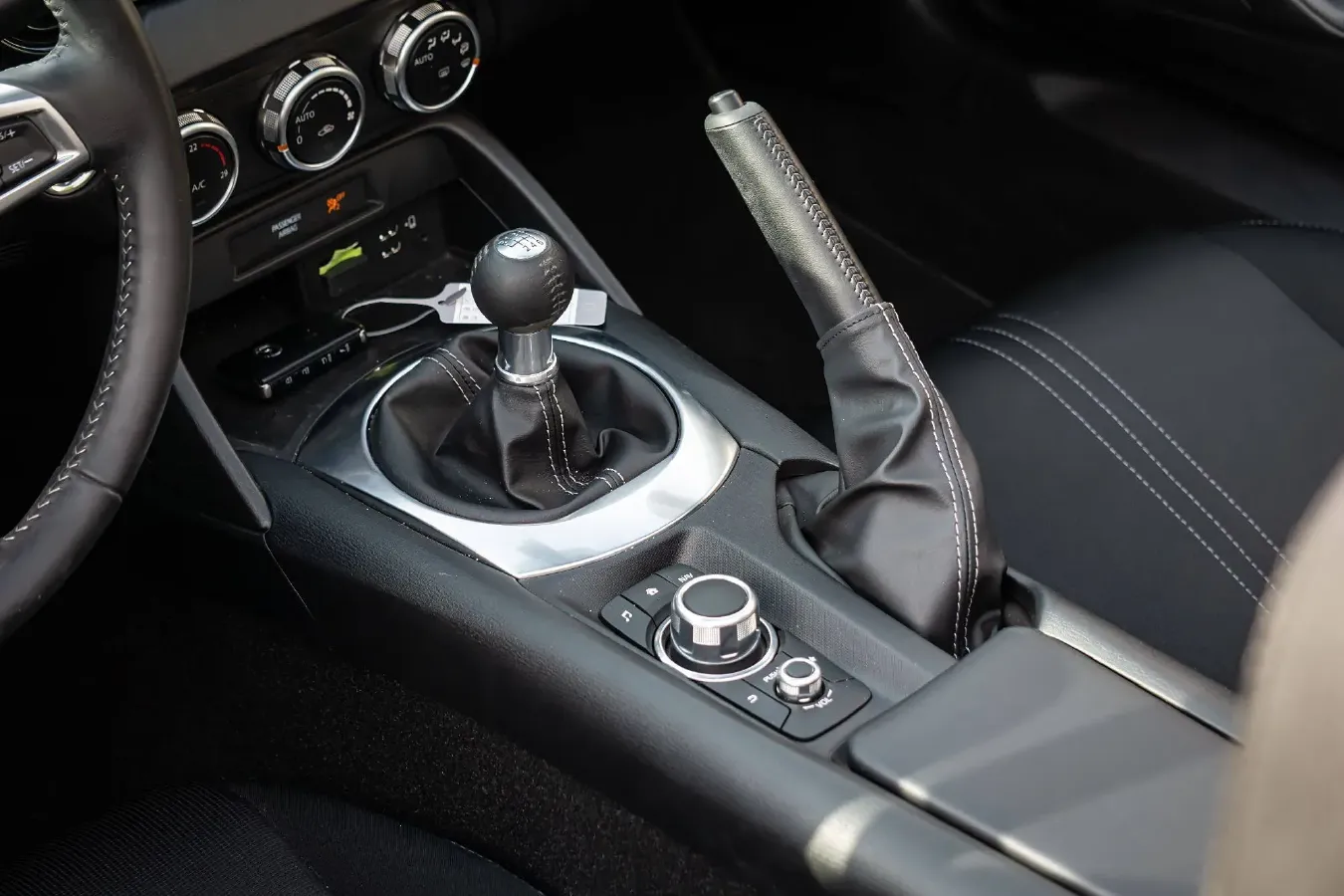 2018 Mazda MX-5 2.0L 158HP L4 6AT,autocango,china used car exporter,china ev exporter,chinese used car exporter,chinese used ev exporter