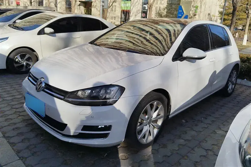 2015 Volkswagen Golf 1.4T 150HP L4 7DCT