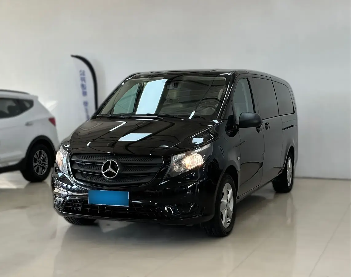 2016 Mercedes-Benz Vito 2.0T 211HP L4 7AT
