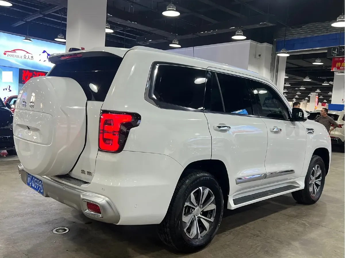 2022 BeiJing BJ60 2.0T 267HP L4 8AT,autocango,china used car exporter,china ev exporter,chinese used car exporter,chinese used ev exporter