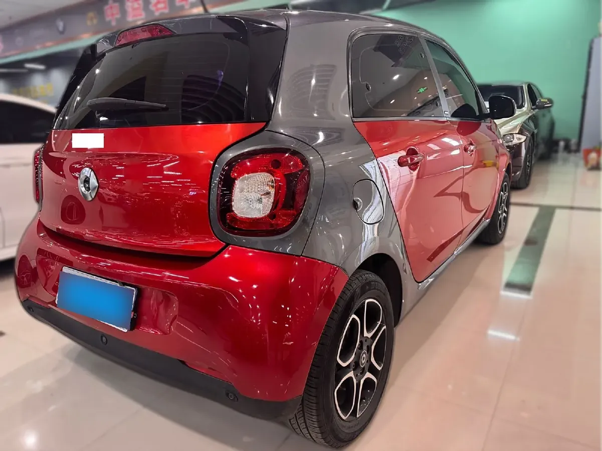 2016 Smart smart forfour 0.9T 90HP L3 6DCT,autocango,china used car exporter,china ev exporter,chinese used car exporter,chinese used ev exporter