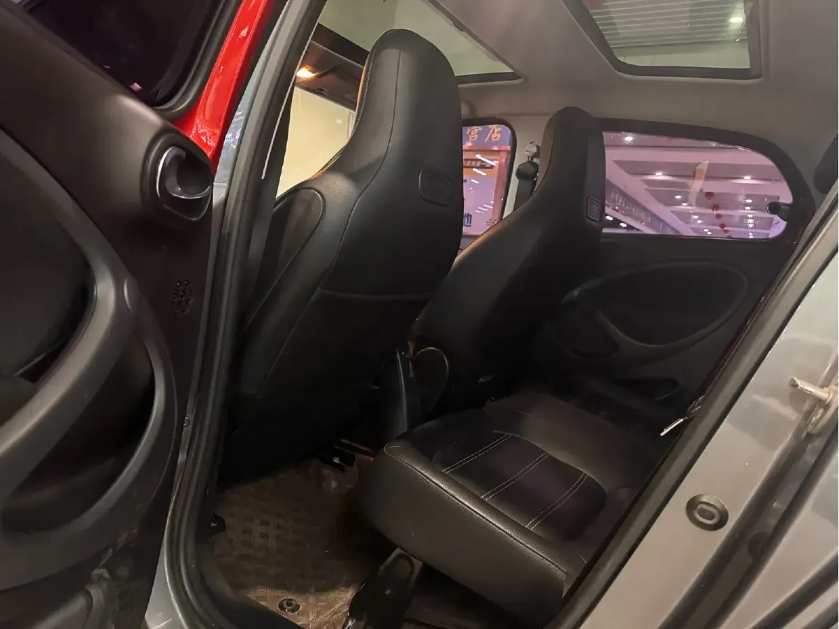 2016 Smart smart forfour 0.9T 90HP L3 6DCT,autocango,china used car exporter,china ev exporter,chinese used car exporter,chinese used ev exporter