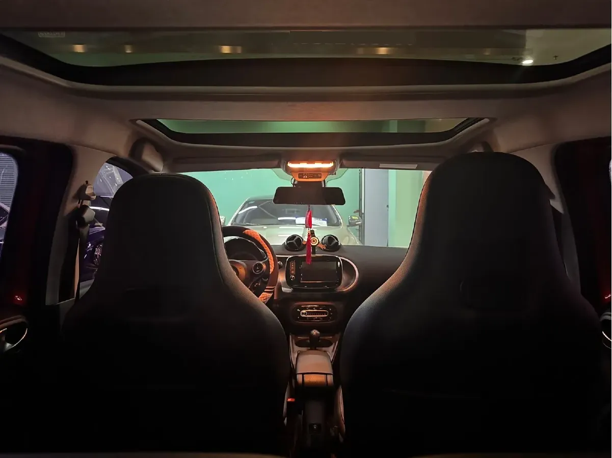 2016 Smart smart forfour 0.9T 90HP L3 6DCT,autocango,china used car exporter,china ev exporter,chinese used car exporter,chinese used ev exporter