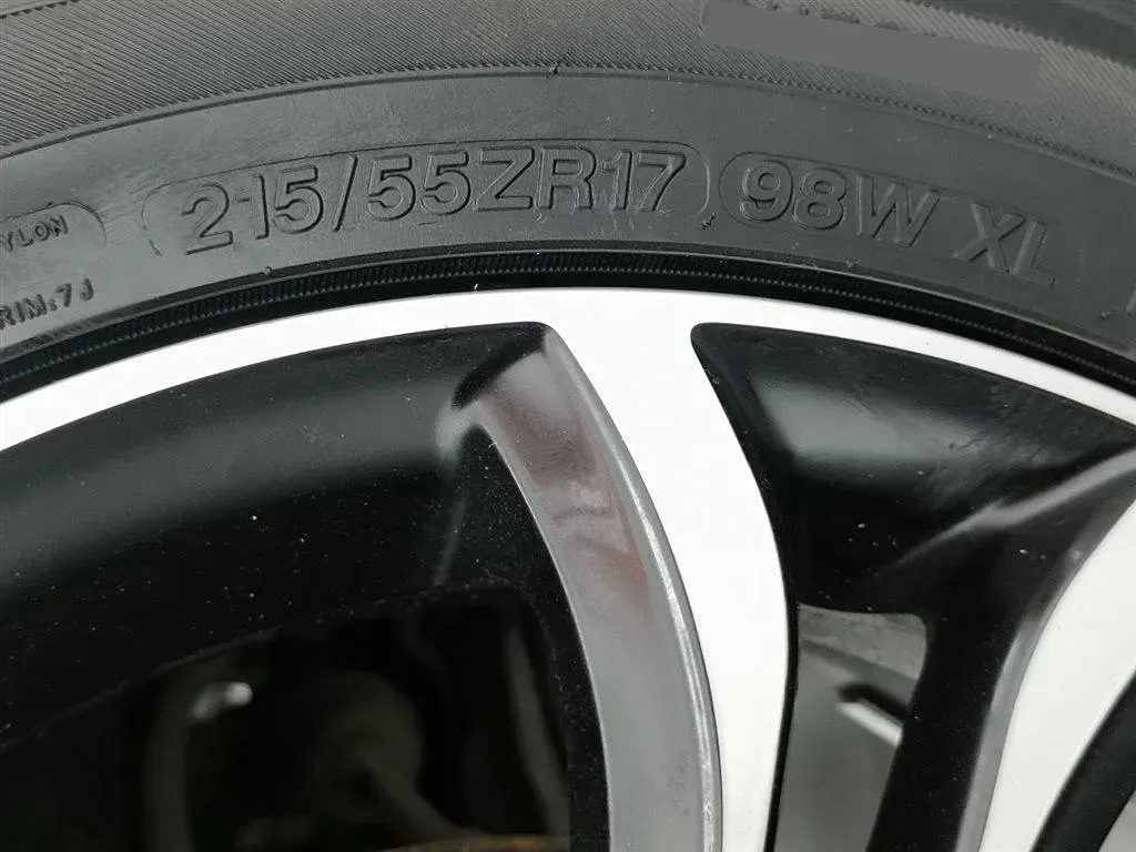 2017 FAW Senia R7 1.6L 116HP L4 6AT,autocango,china used car exporter,china ev exporter,chinese used car exporter,chinese used ev exporter