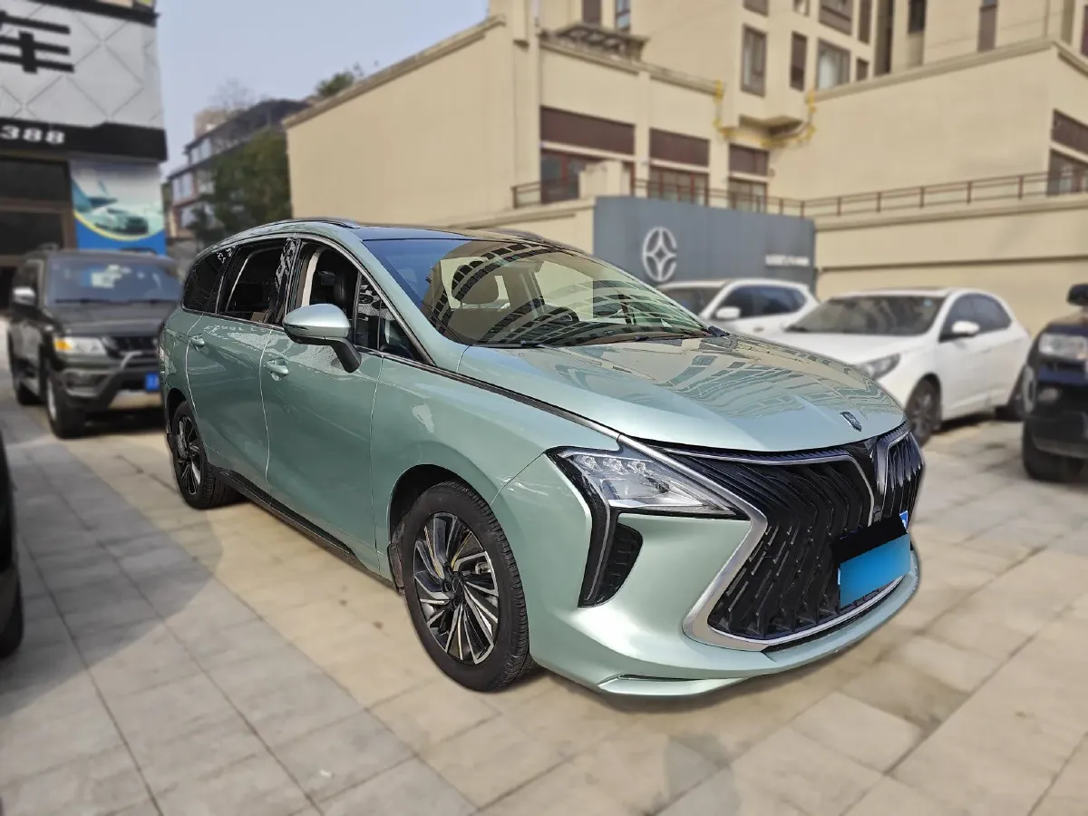 2022 DongFeng Forthing Yacht 1.5T 197HP L4 7DCT,autocango,china used car exporter,china ev exporter,chinese used car exporter,chinese used ev exporter