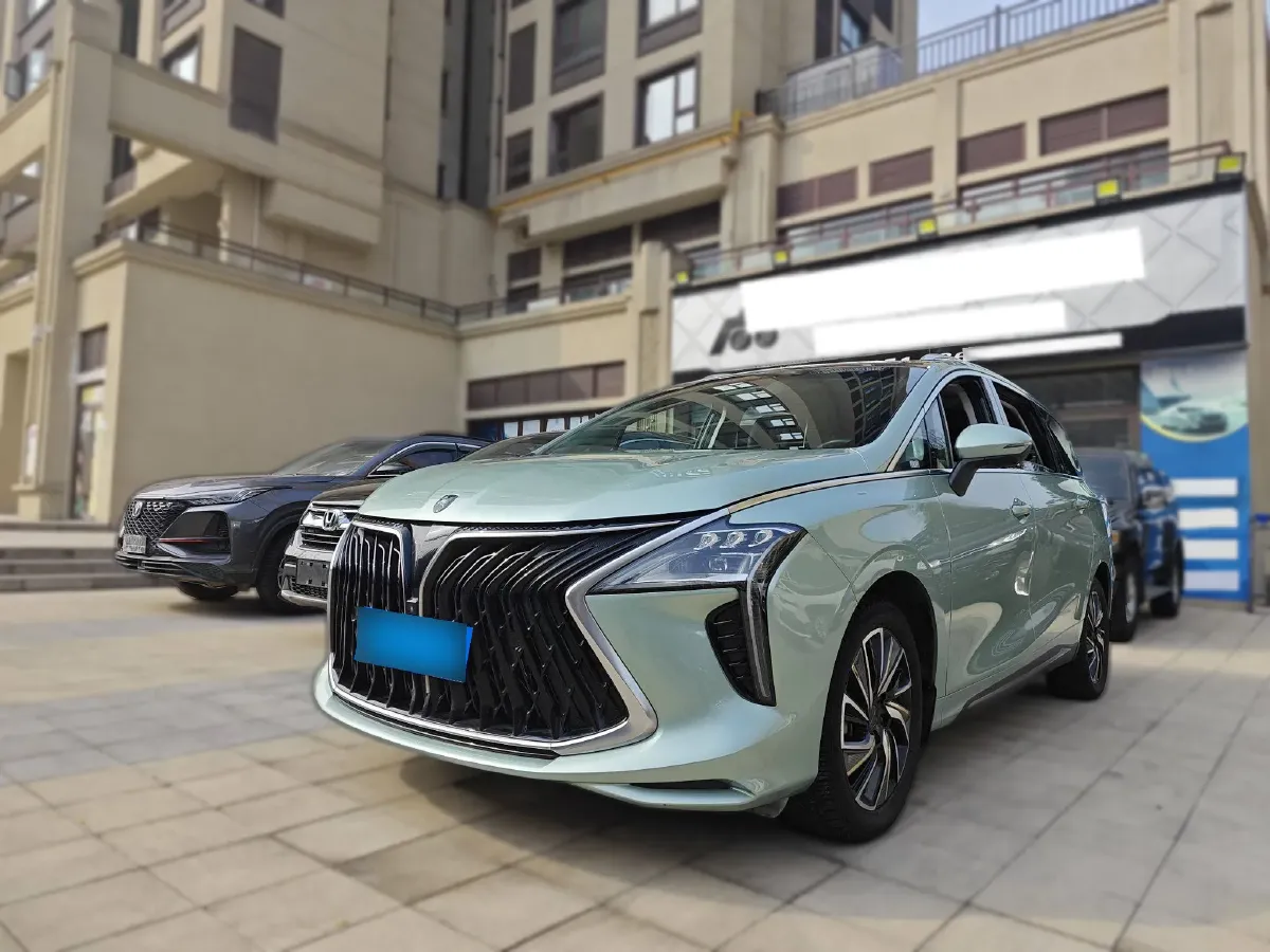 2022 DongFeng Forthing Yacht 1.5T 197HP L4 7DCT,autocango,china used car exporter,china ev exporter,chinese used car exporter,chinese used ev exporter