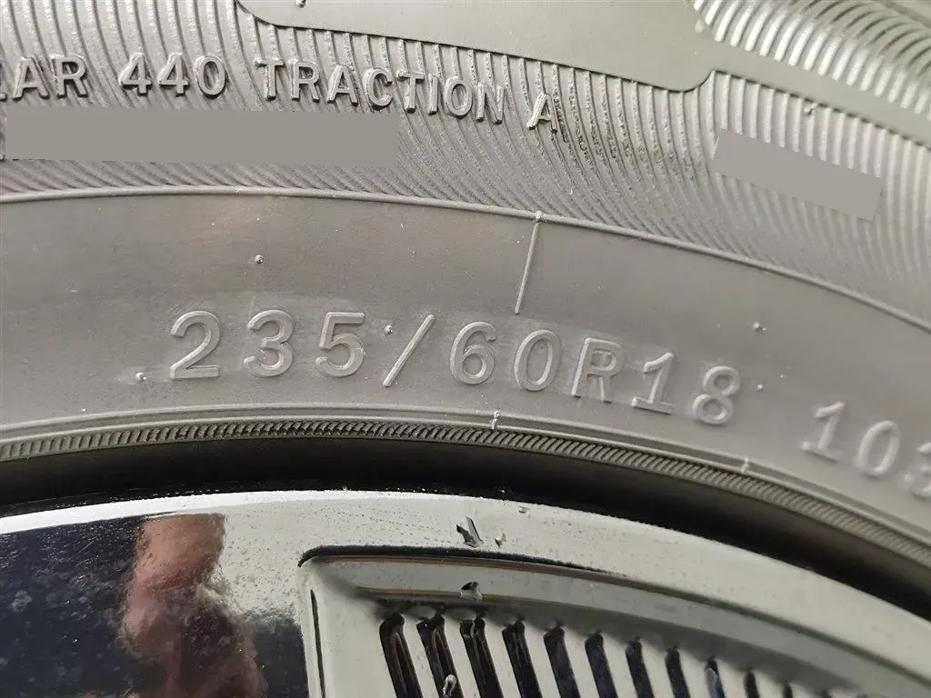 2024 Venucia VX6 BEV 53KWH,autocango,china used car exporter,china ev exporter,chinese used car exporter,chinese used ev exporter