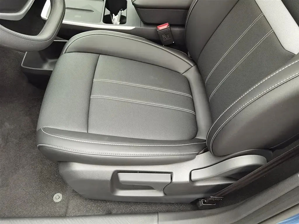 2024 Venucia VX6 BEV 53KWH,autocango,china used car exporter,china ev exporter,chinese used car exporter,chinese used ev exporter