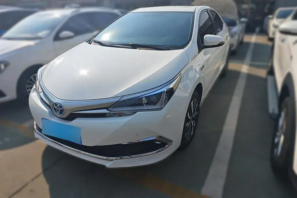 2017 Toyota Corolla 1.8L 99HP L4 E-CVT Hybrid